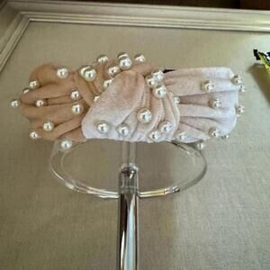 Champagne pink velvet knot headband with pearls NWOT